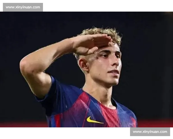 斯基拉：狼队敲定 21 岁西班牙边锋，费尔 - 洛佩斯签约至 2030 年