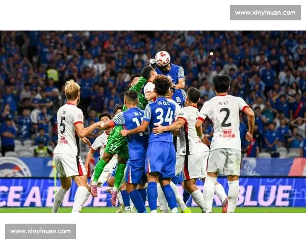 国安击败西海岸追平申花登顶，争冠形势白热化